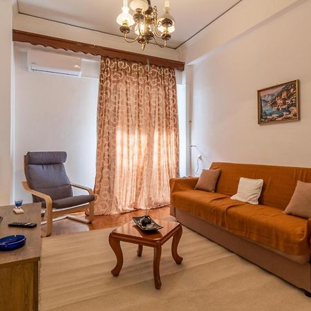 Studio Melange In Loutraki Dt Extérieur photo